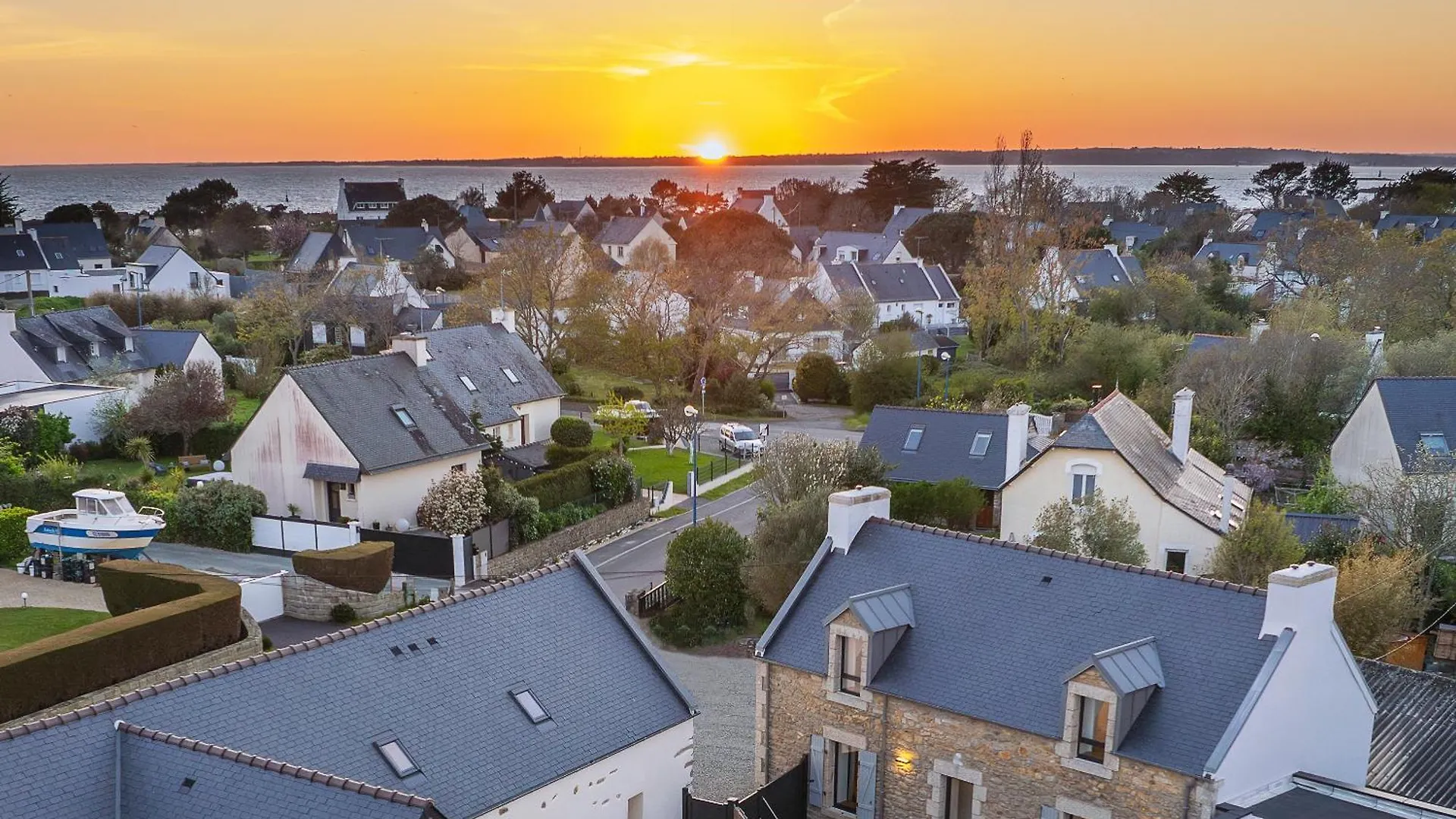 Villa Nouveaute!!! La Longere Du Verger Tregunc